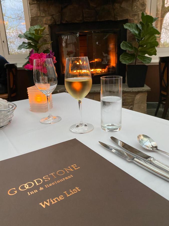 Goodstone Inn & Restaurant มิดเดิลเบิร์ก ภายนอก รูปภาพ